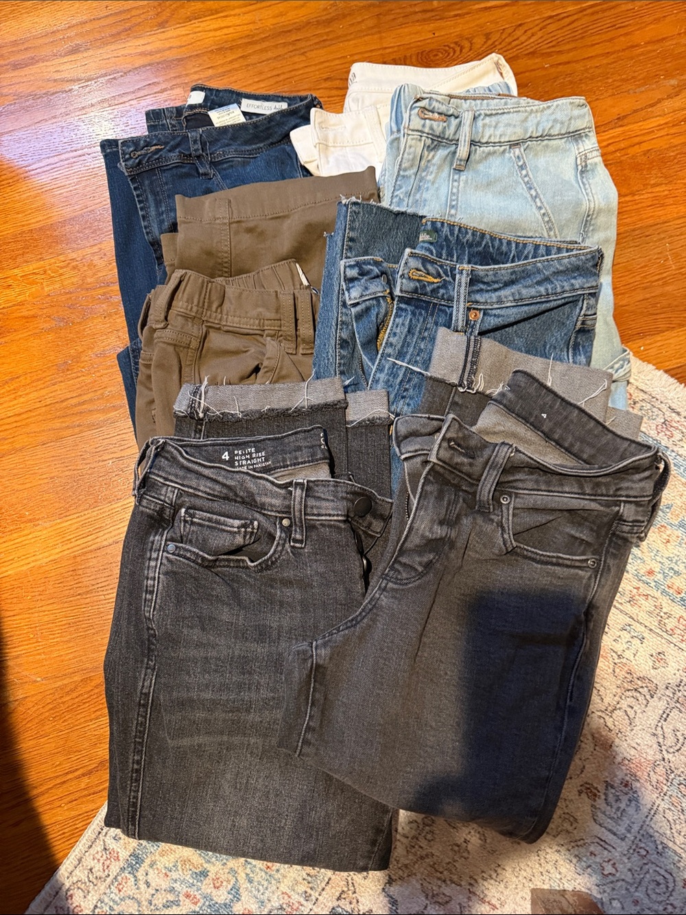Mixed Women's Jeans & Pants Bundle - Black, Blue, Light Blue, Olive, Cream